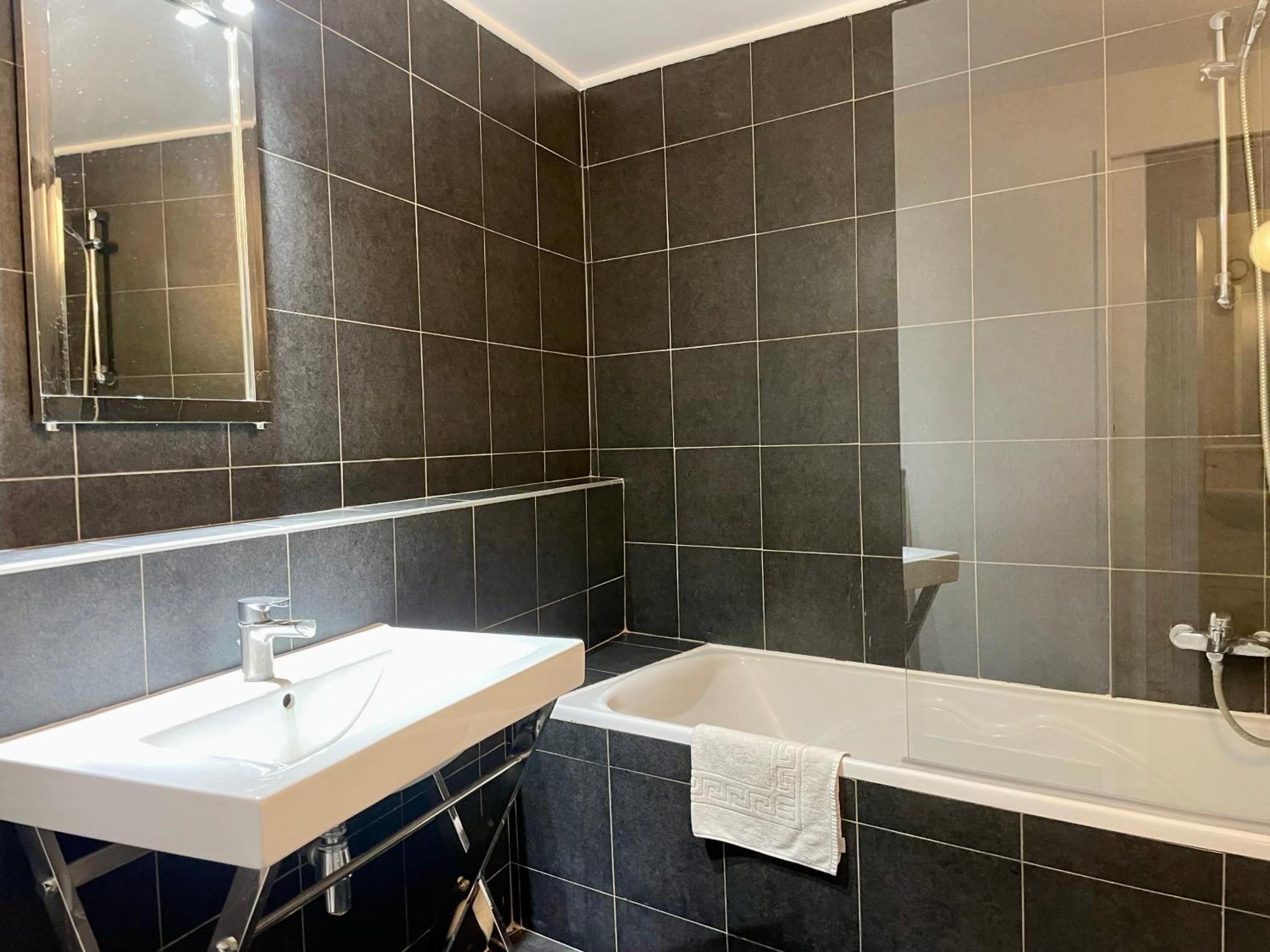 דירות פריז Elegant Triplex - Tour Eiffel Invalides מראה חיצוני תמונה